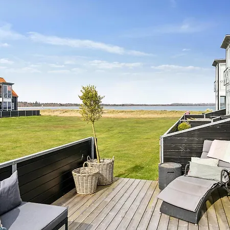 3 Bedroom Cozy In בית נופש