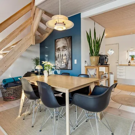 3 Bedroom Cozy In יולסמינדה