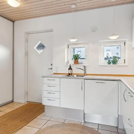 3 Bedroom Cozy In