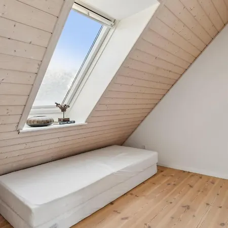 בית נופש 3 Bedroom Cozy In יולסמינדה