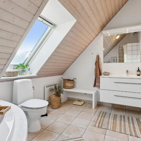 3 Bedroom Cozy In