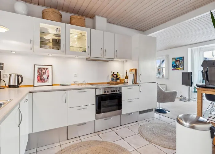 3 Bedroom Cozy In
