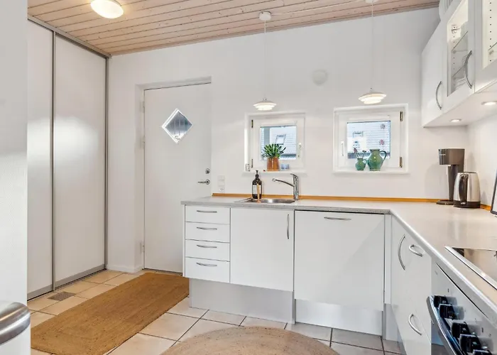 3 Bedroom Cozy In
