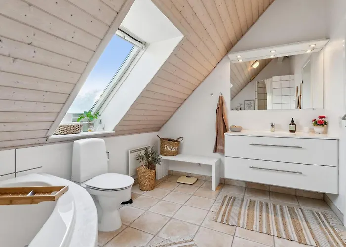 3 Bedroom Cozy In