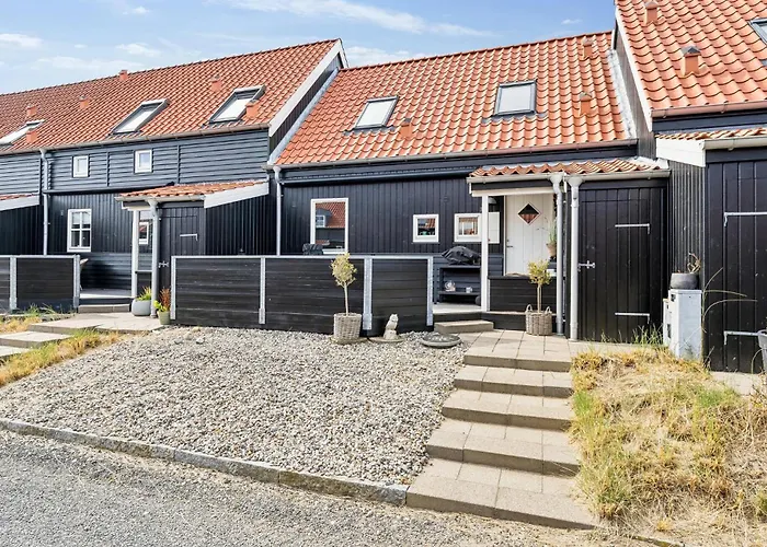 3 Bedroom Cozy In