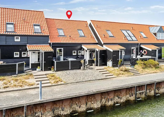 3 Bedroom Cozy In